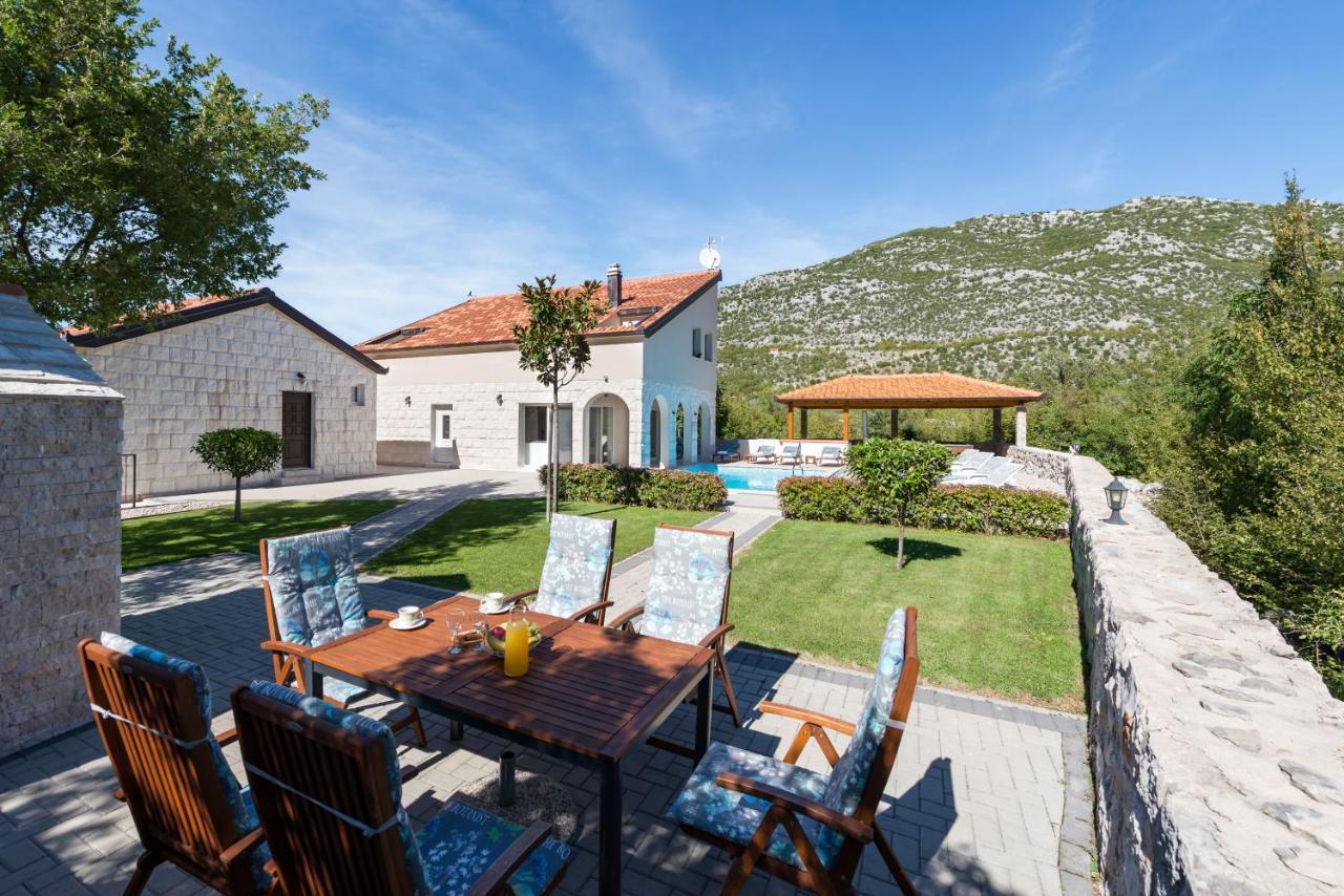 Villa Salvia Zagvozd Esterno foto