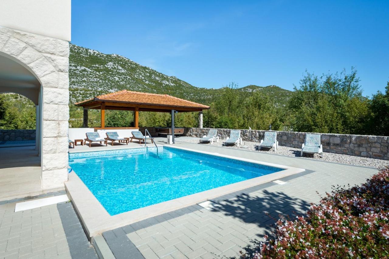 Villa Salvia Zagvozd Esterno foto