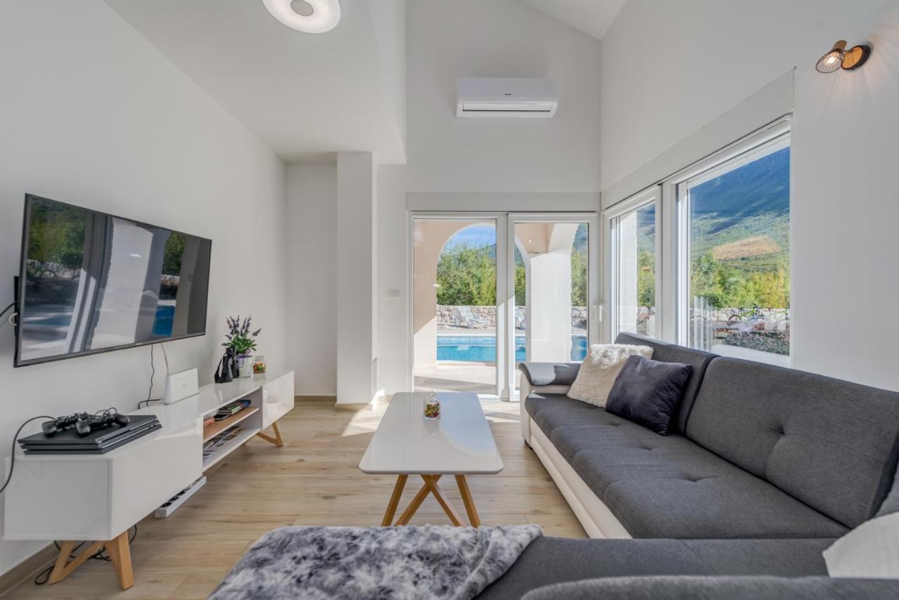 Villa Salvia Zagvozd Esterno foto