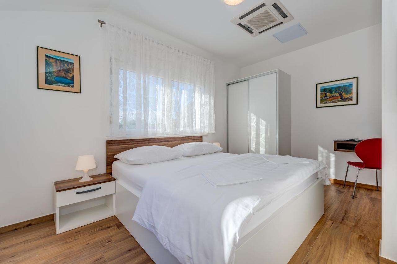 Villa Salvia Zagvozd Esterno foto